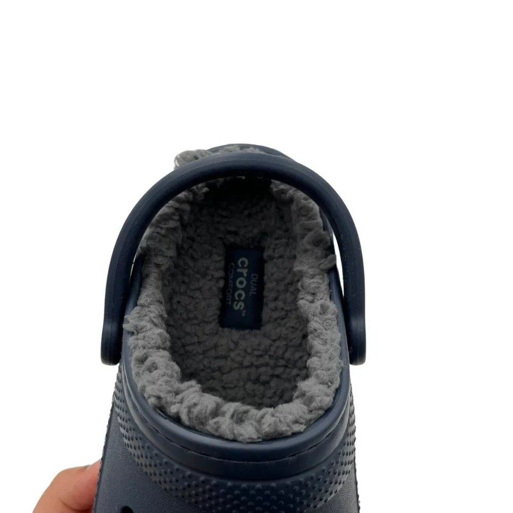 Crocs Boys Lined Clogs Size 2 (J2) Navy Blue Lightweight Cozy Comfy Slip on Shoe